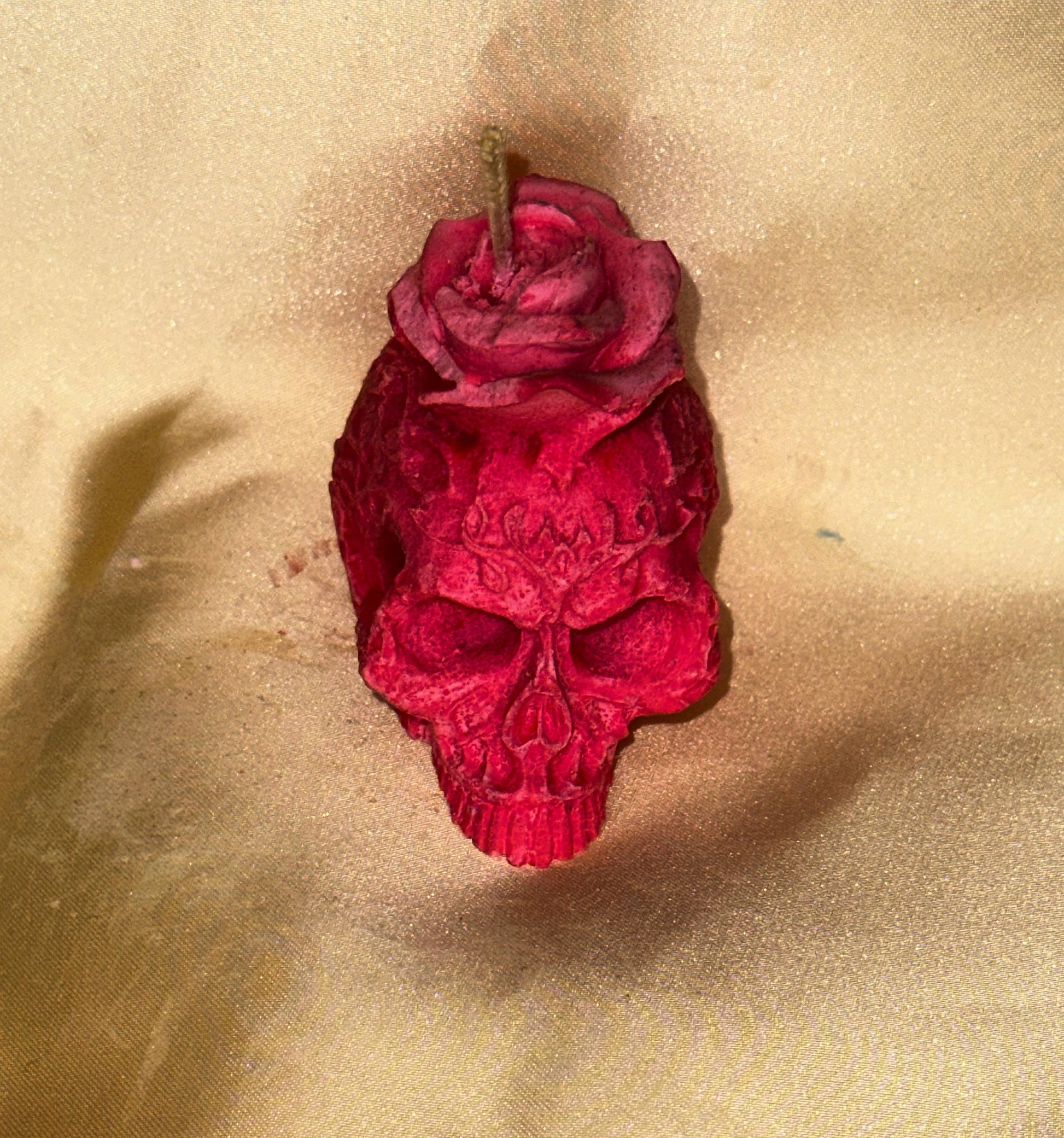 Tete de mort avec rose